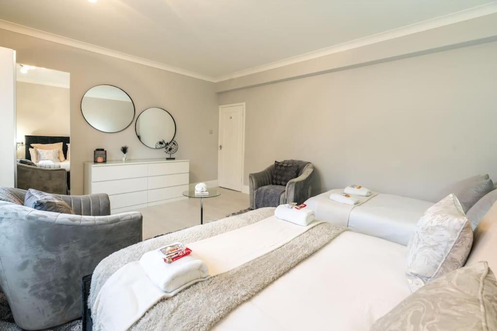 Exceptional Spacious Apartment *
