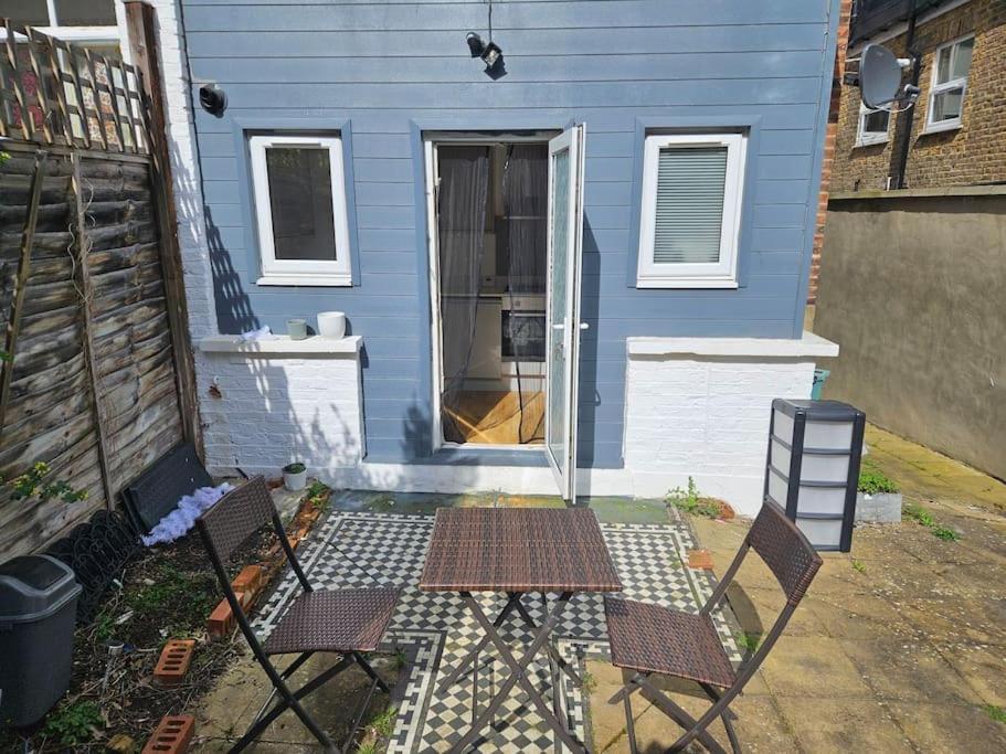 Apartment Cosy Alexandra Palace Haringey, London