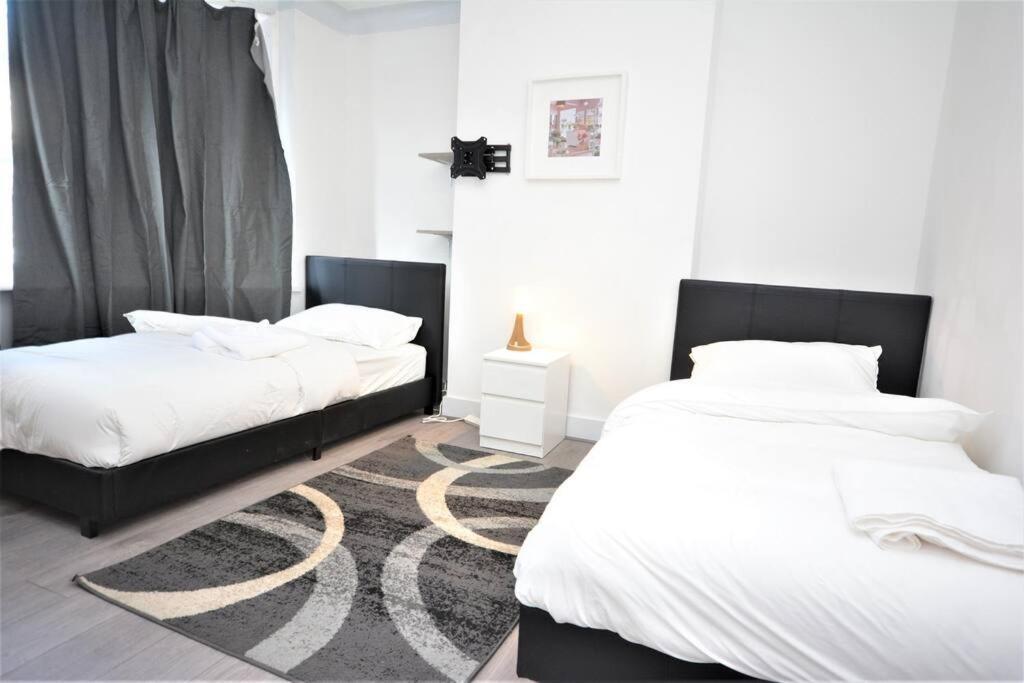 Сasa de vacaciones 4 Bedroom House In East *