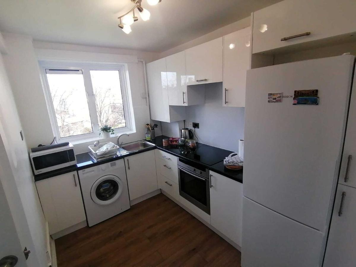 White Apartment, Your Leilighet London