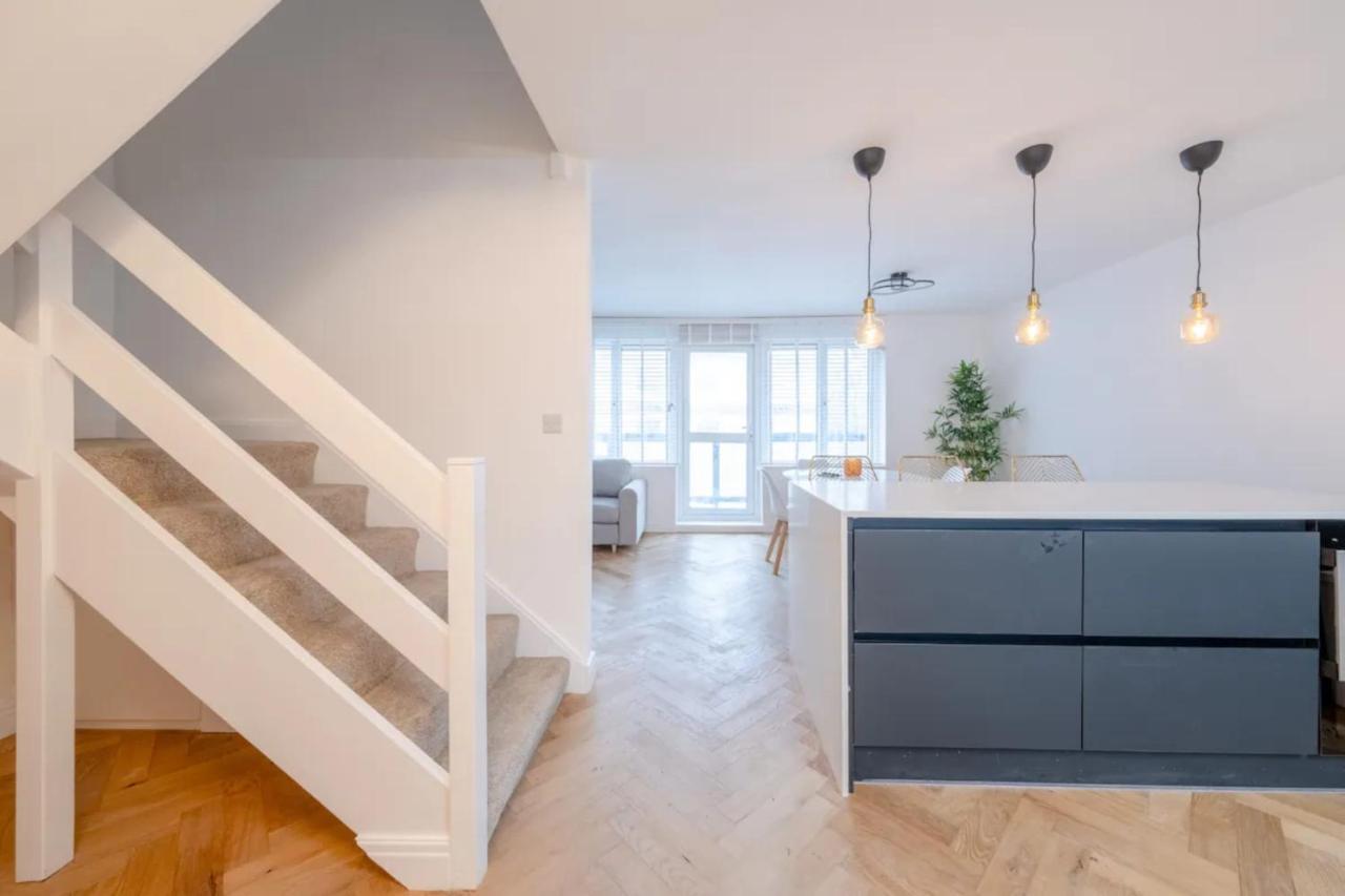 3bd Flat With Balcony In Paddington * London