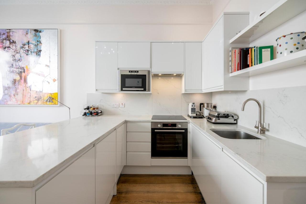 Leilighet Outstanding 2br Ground Floor Flat In Earl's Court