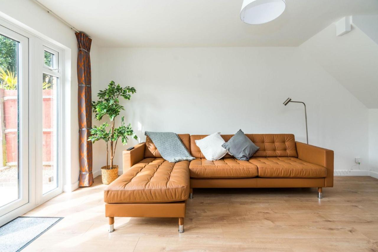 Ferienhaus Sleek And Stylish 2bd With A Garden Anerley
