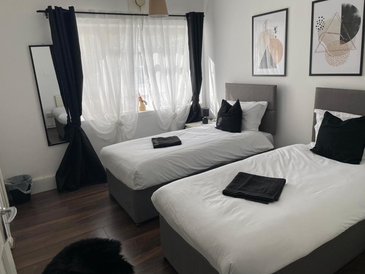 Appartement Lovely 2bedroom 4mins From Wimbledon Station Londen