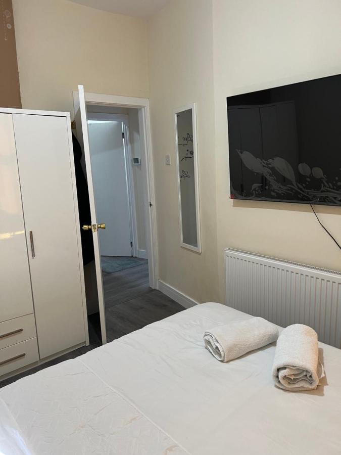 Small Cosy 2 Flat With 2 Double Beds * Londen