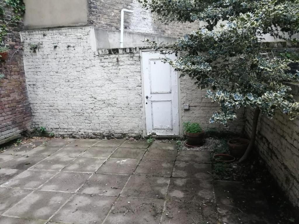 Apartment Entire 2-bedroom Flat In Camden