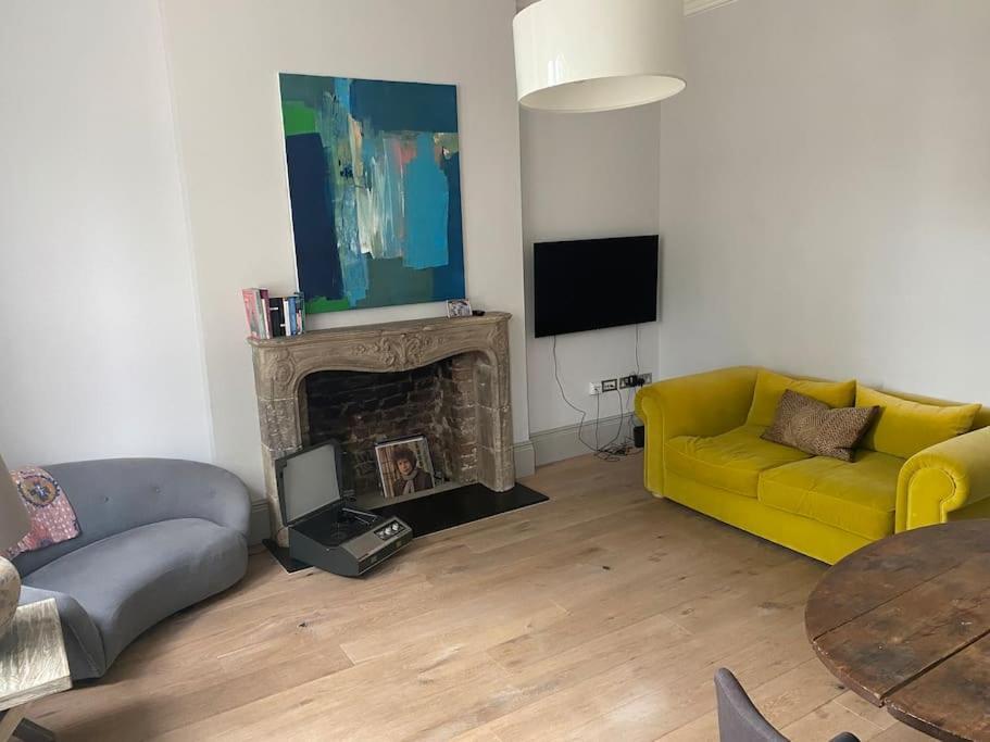 Beautiful Two Bedroom Flat In Maida Vale Appartement *