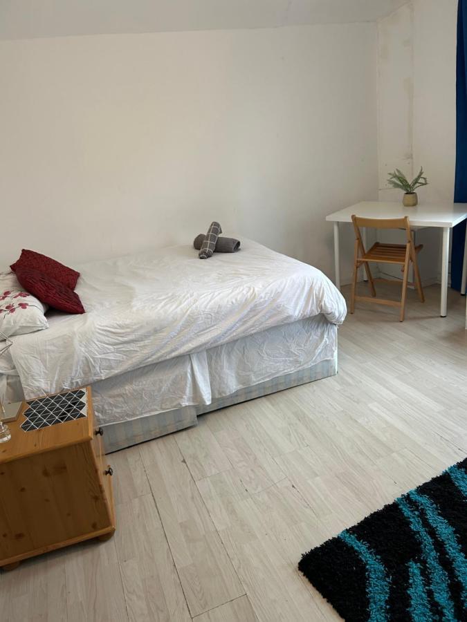 Guest house Renovated Family With Shared Kitchen And Bathroom In Angel *