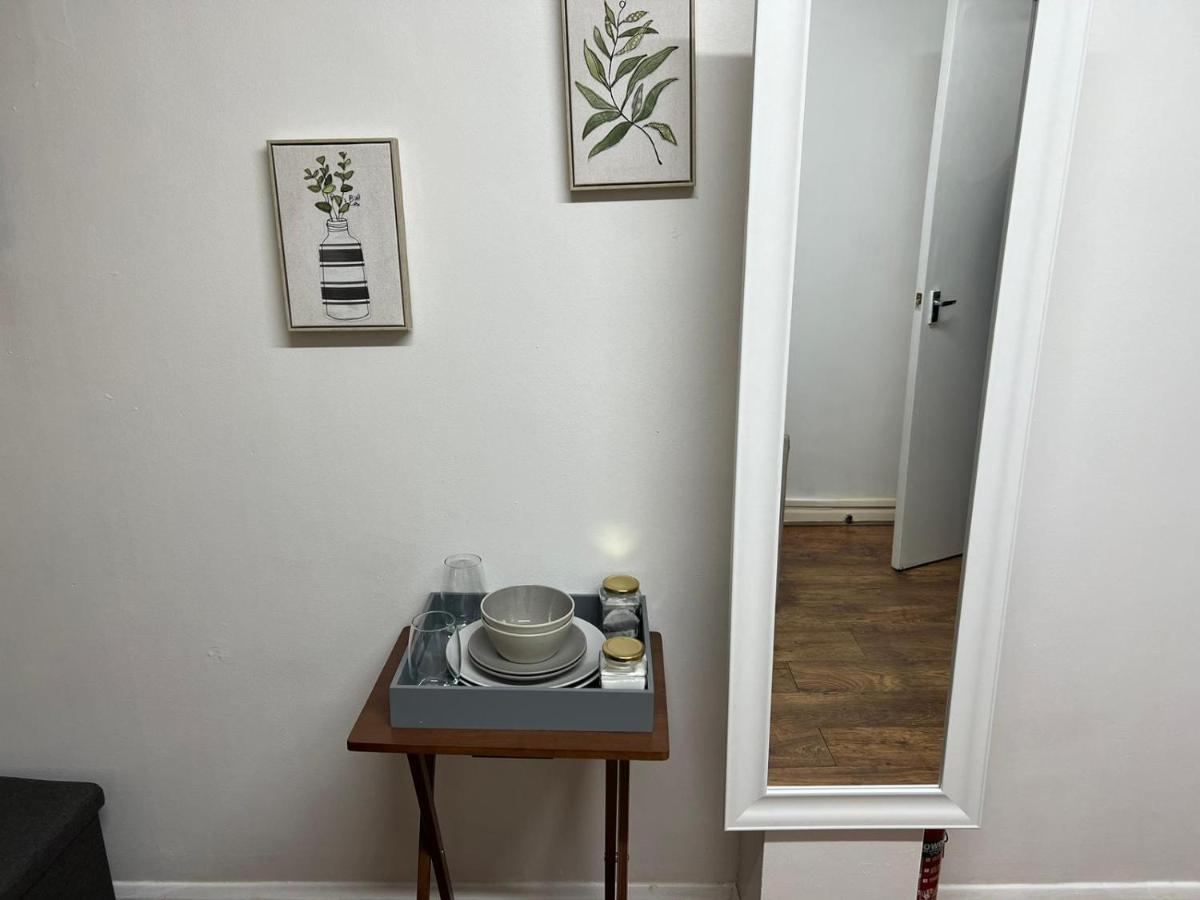 Premium Studio Flat 02 In Central Apartment