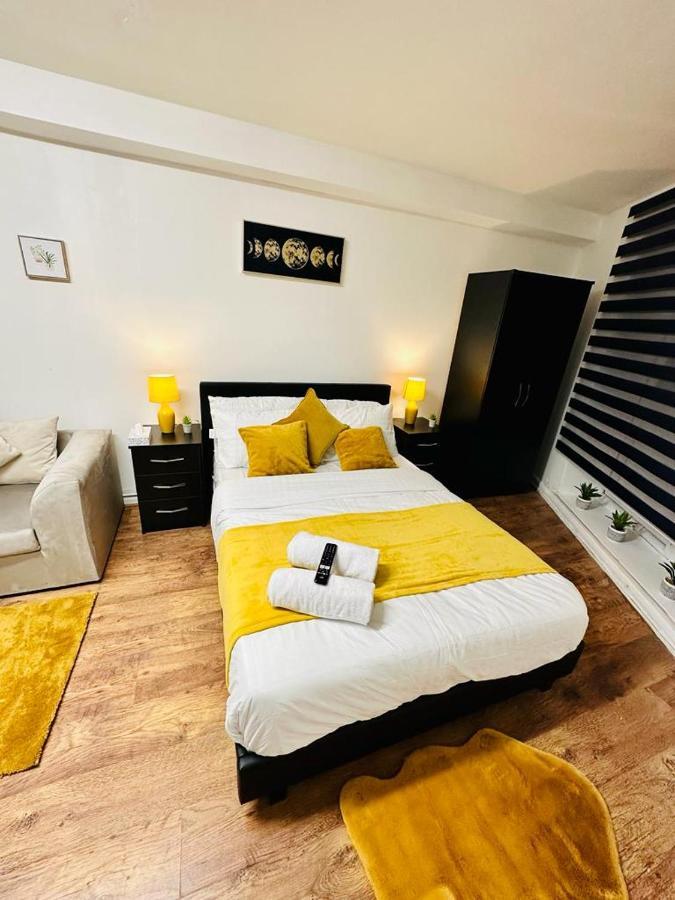 Premium Studio Flat 02 In Central Apartment