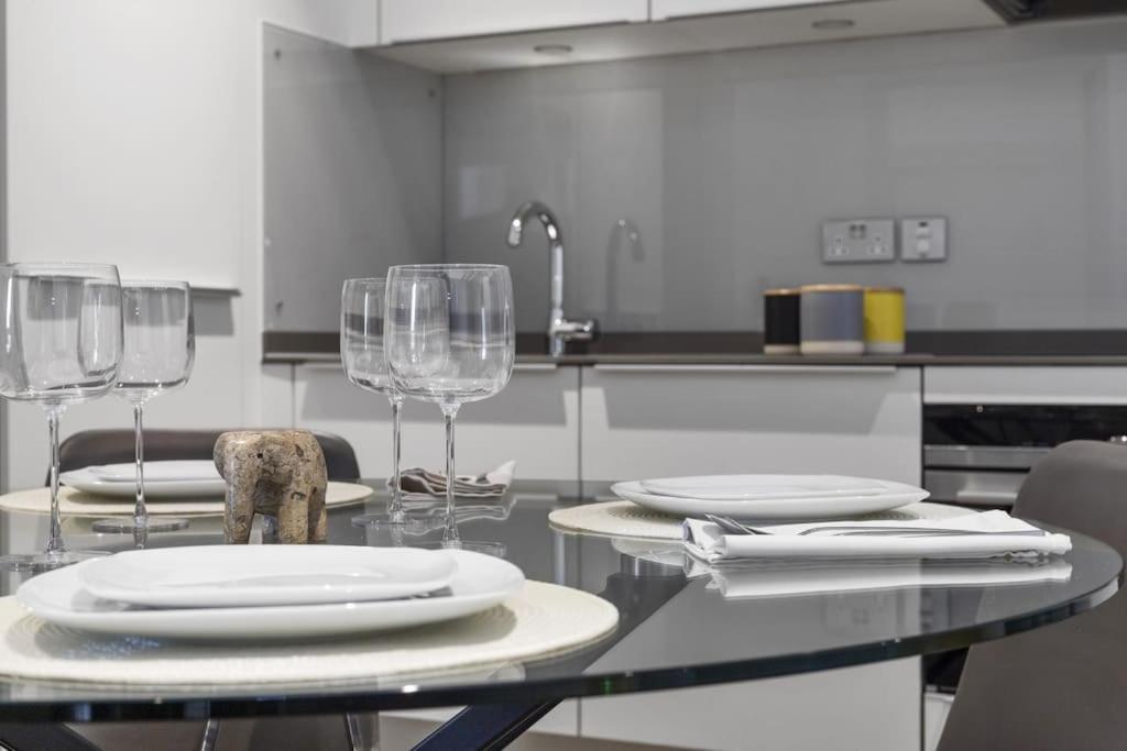 City View 1 Bedroom Flat * Londen