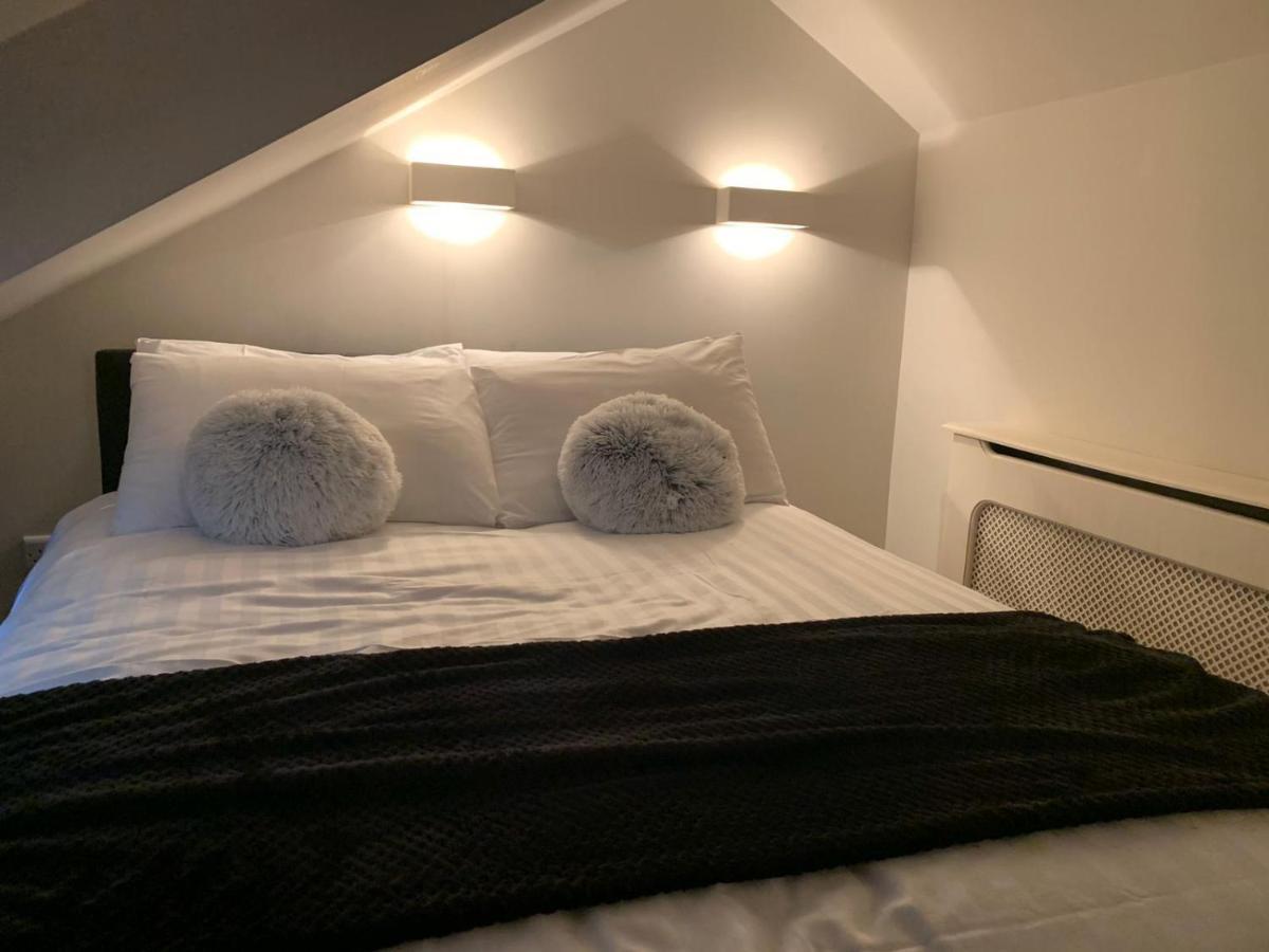 Clarges- Hyde Park Villaer London