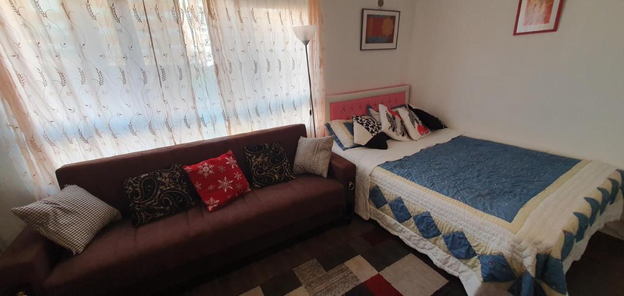 Kfot Cosy Studio Flat, Stockwell Apartment *