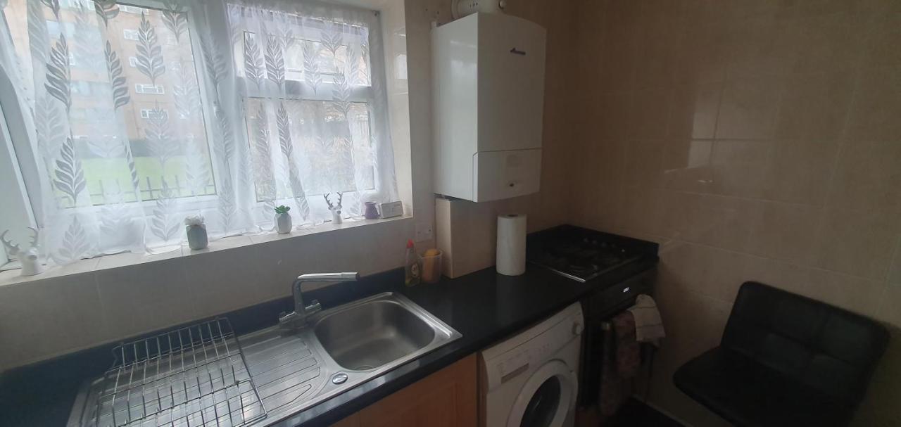 Kfot Cosy Studio Flat, Stockwell Apartment *