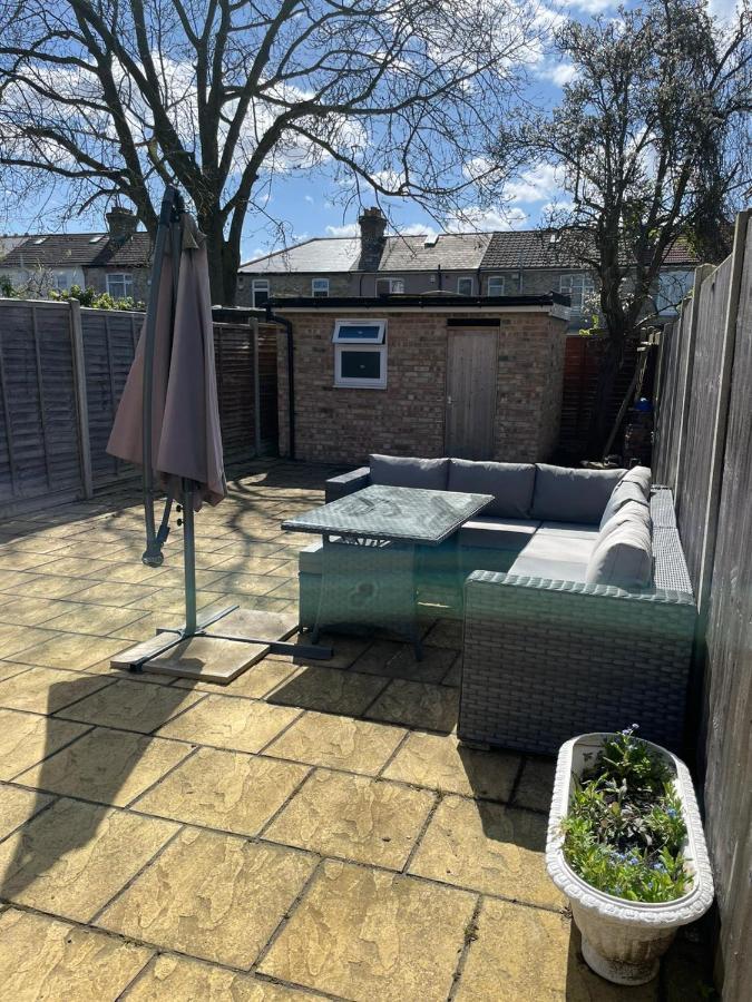 Appartement Anazing Studios 2 - North East London - Chingford Londen