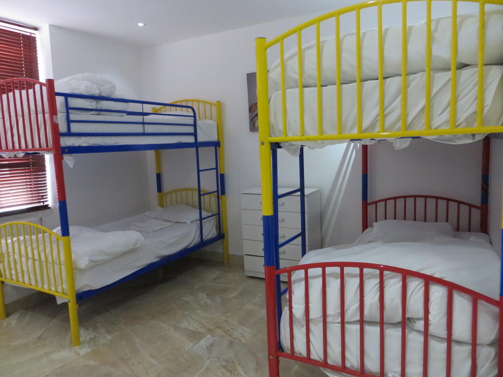 Hostal Abercorn House