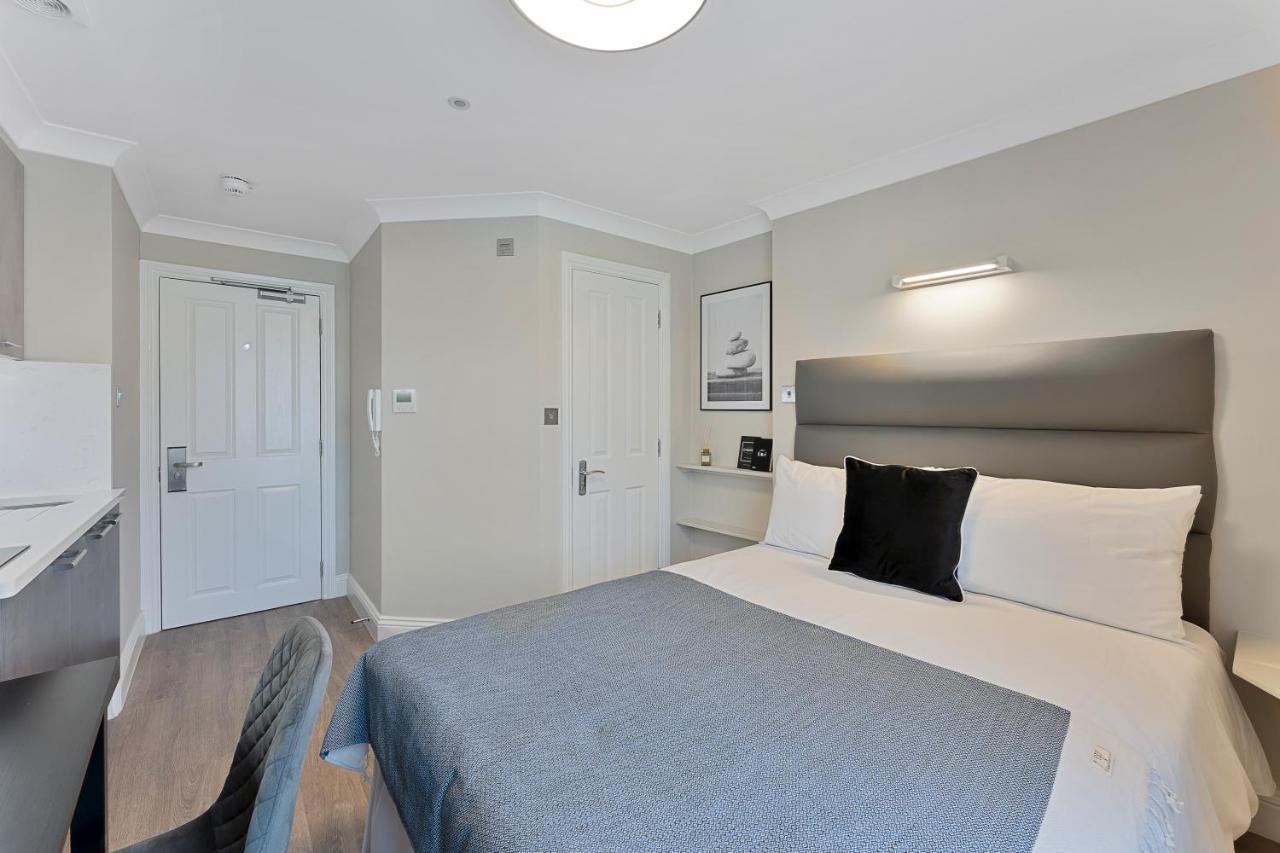 Cleveland Residences Paddington Apartment *
