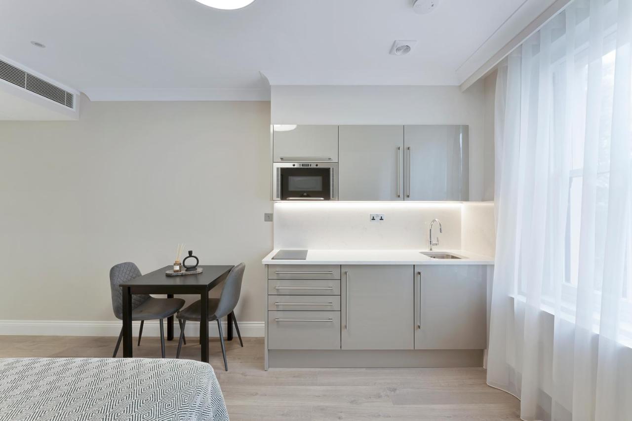 Cleveland Residences Paddington Apartment *