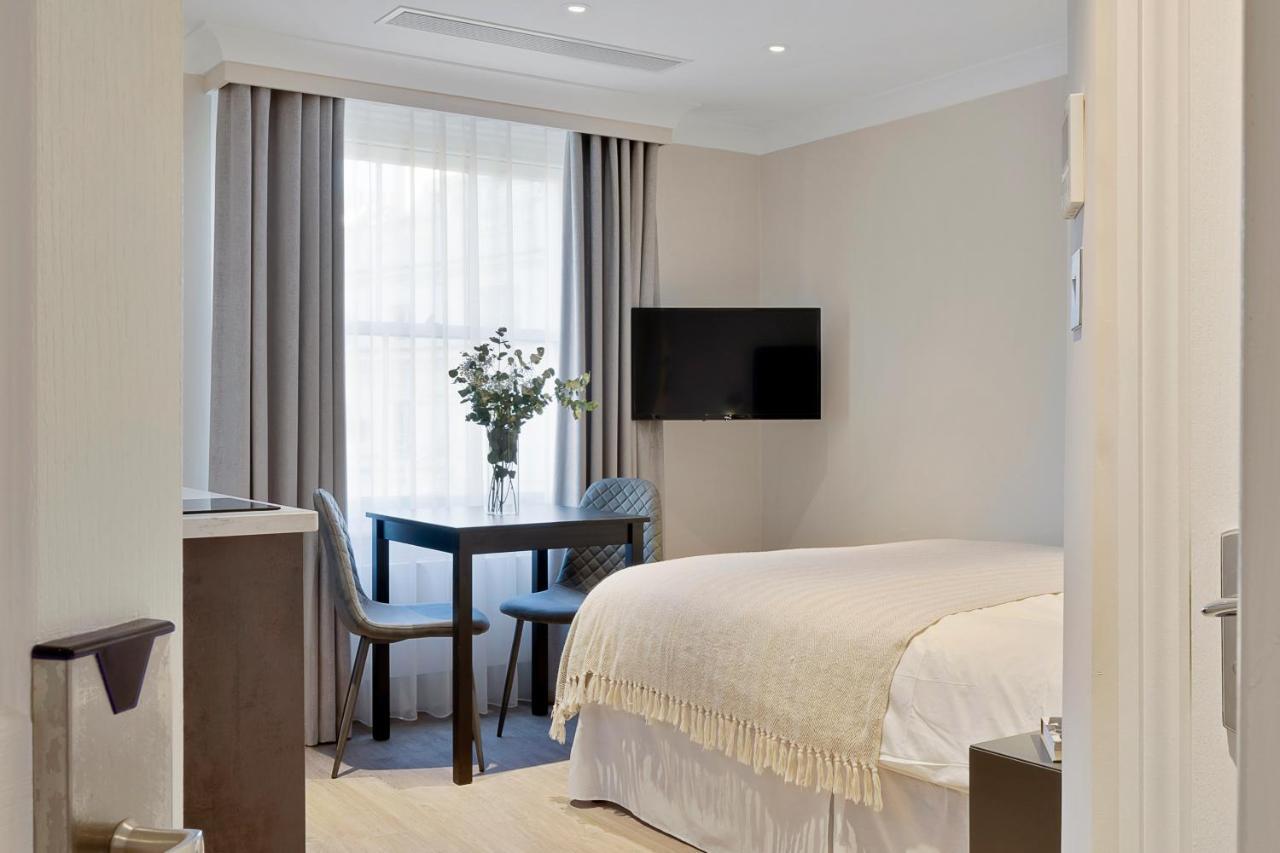 Cleveland Residences Paddington Apartment *