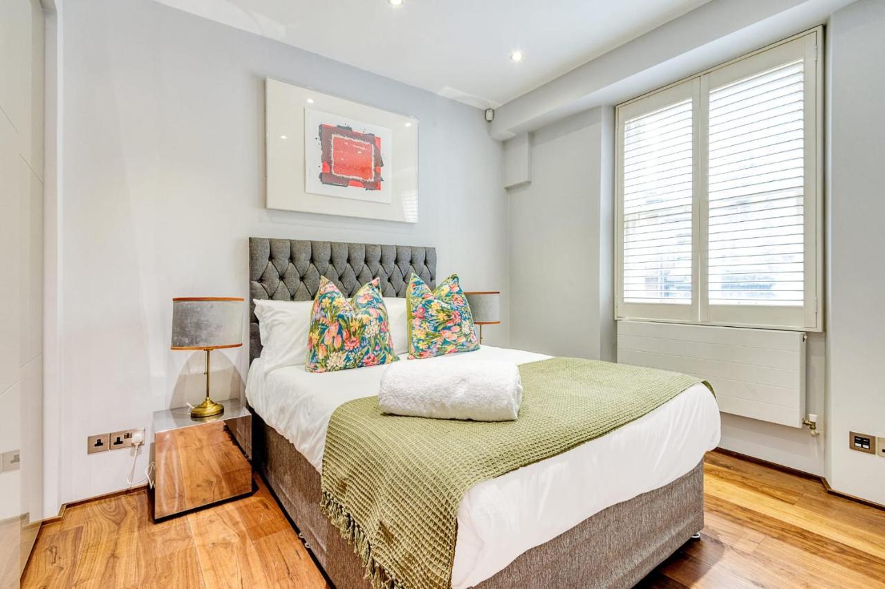 Modernized South Kensington Apartment *