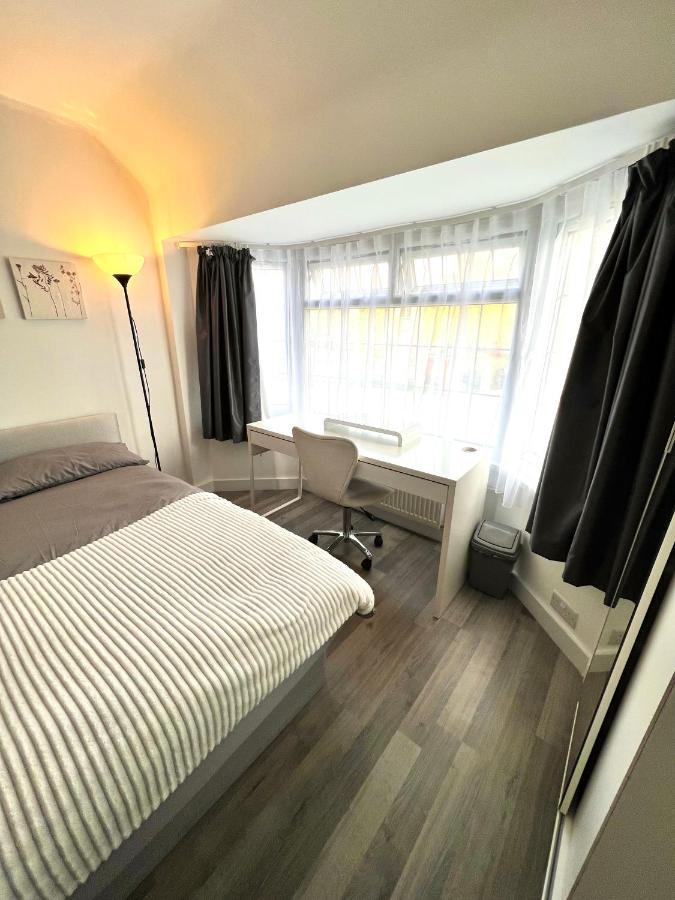 Comfortable Double For One Person Gasthuis