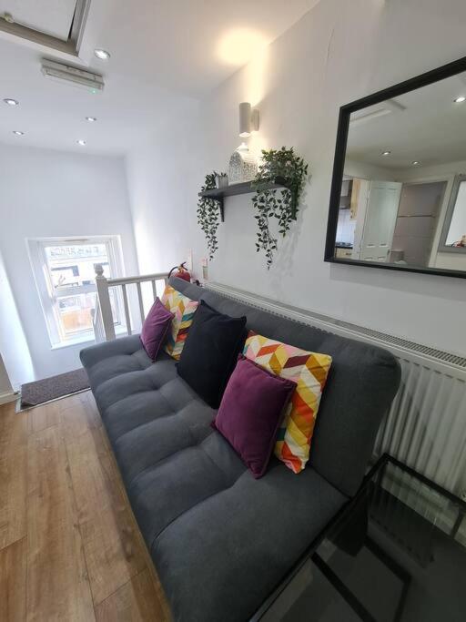 Apartment Elegant 2 Bed, 2 Bath *