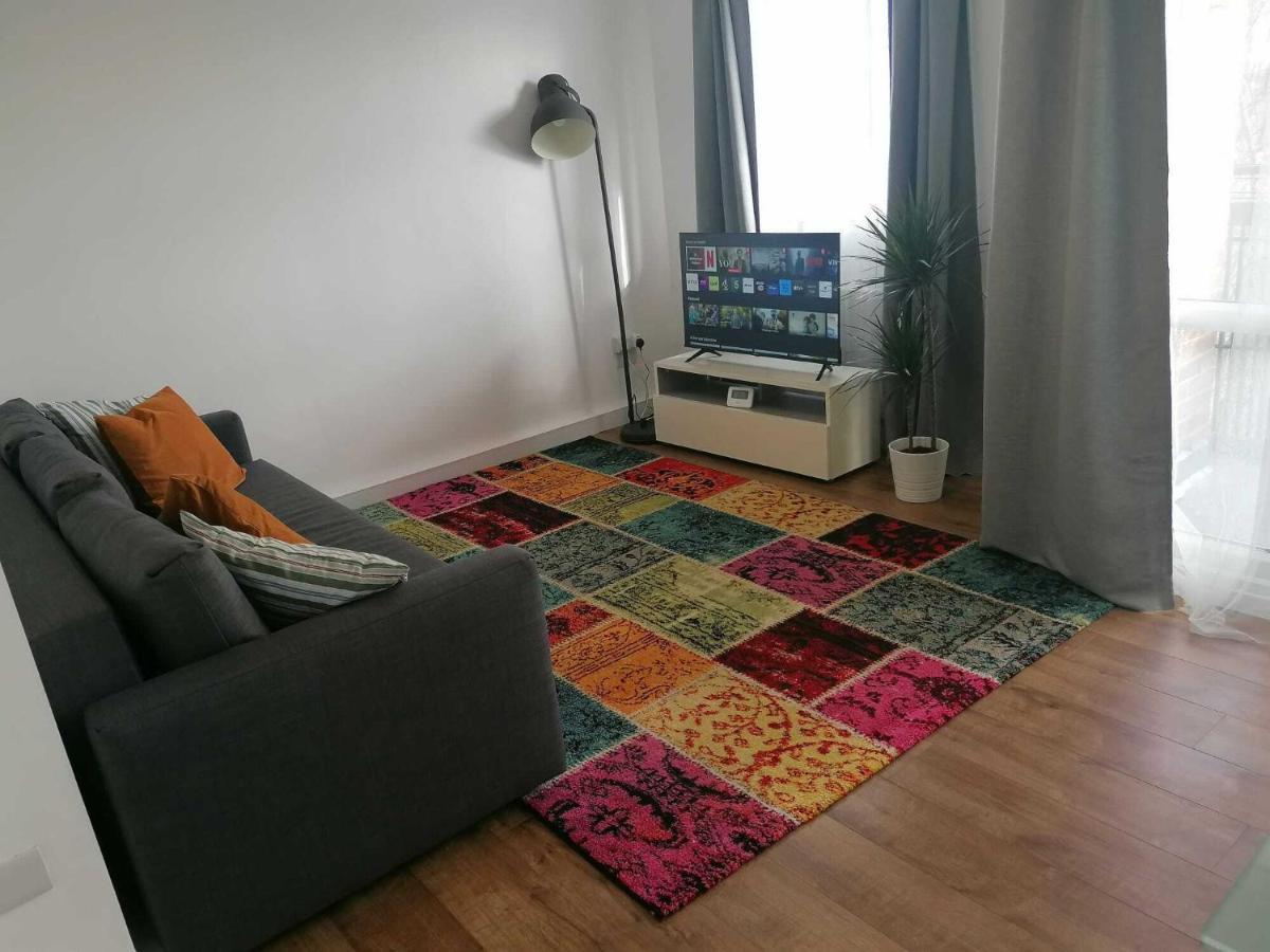 Apartment White Apartment, Your *
