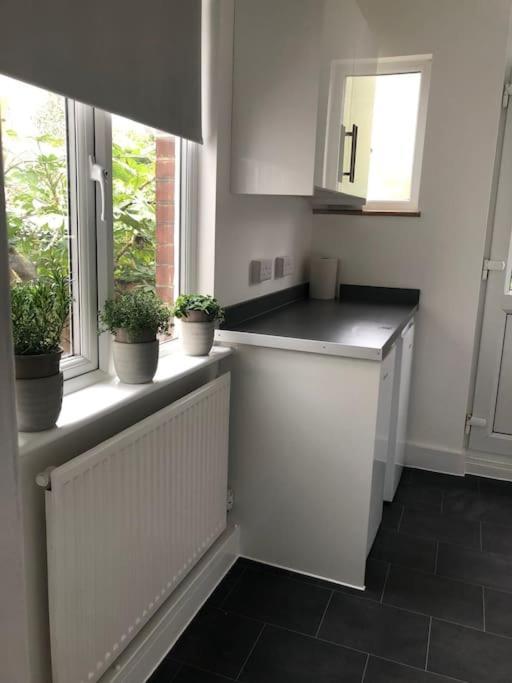 Appartement Garden Flat In Central Location *