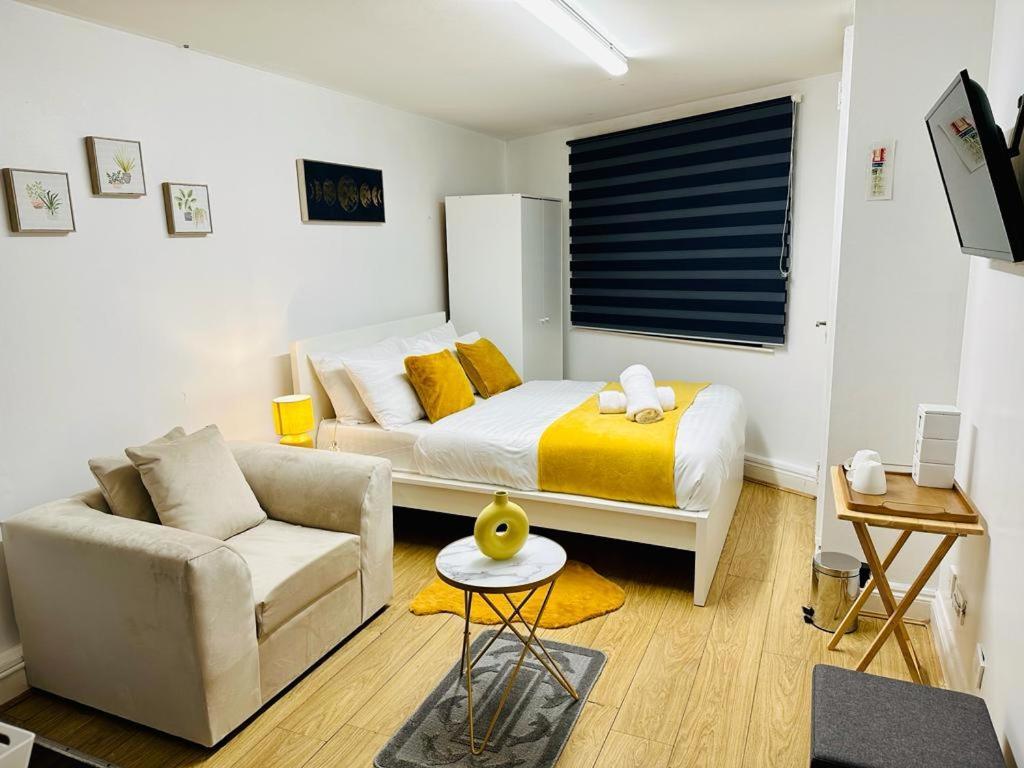 Premium Studio Flat 04 In Central Apartment *