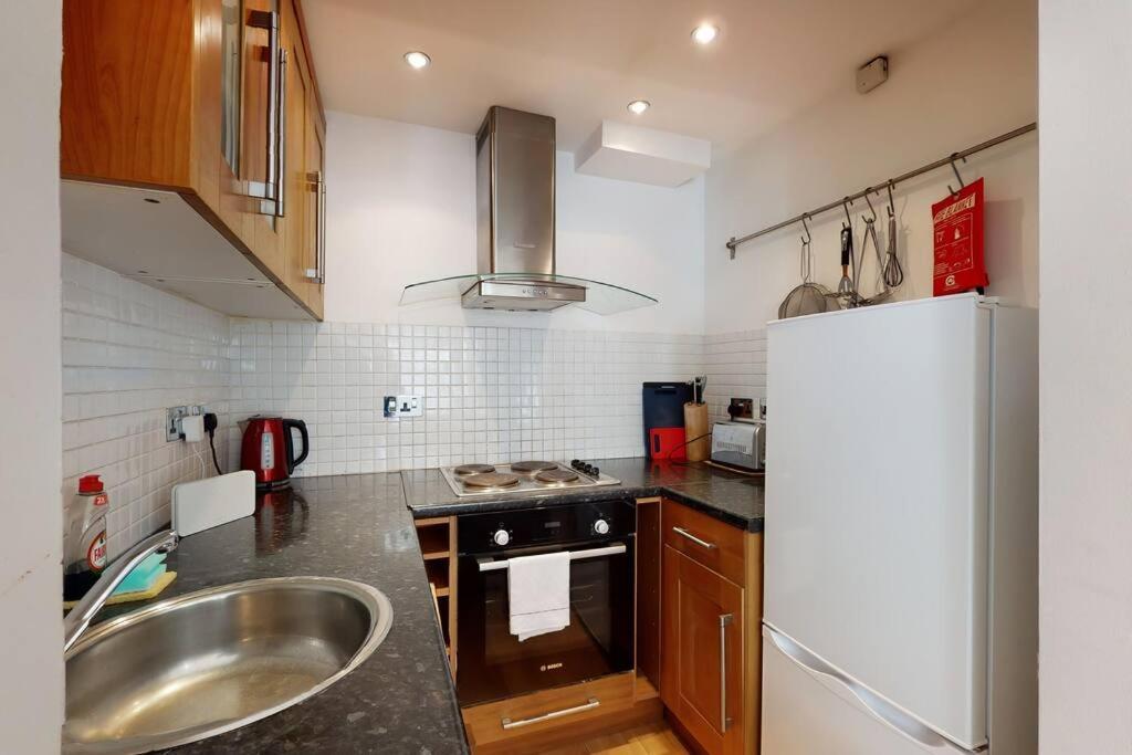 Appartement Cosy 2 Bedroom Garden Flat In West Kensington Londen