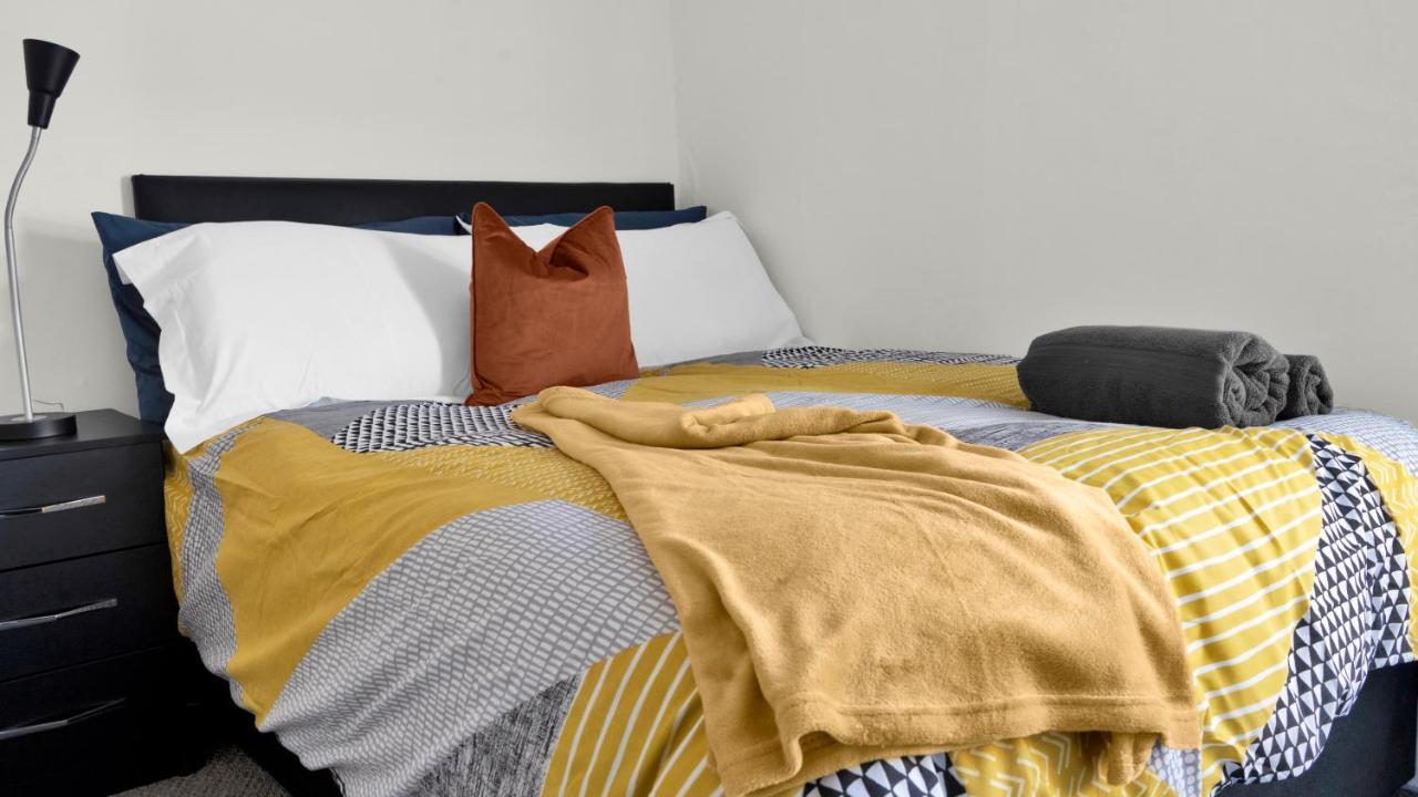 Livestay-4 Bed 2 Bath House With Private Garden Сasa de vacaciones