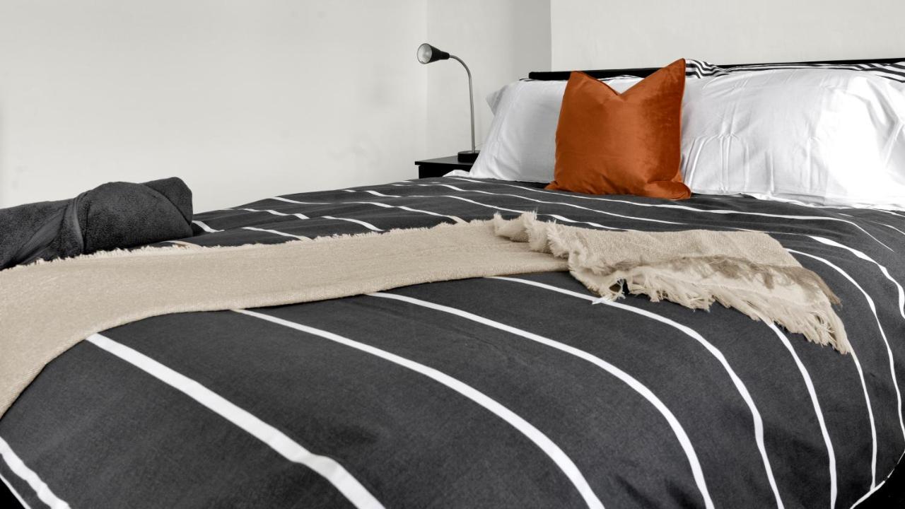 Livestay-4 Bed 2 Bath House With Private Garden *