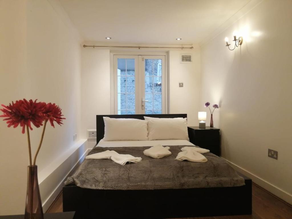 Apartment Entire 2-bedroom Flat In Camden *