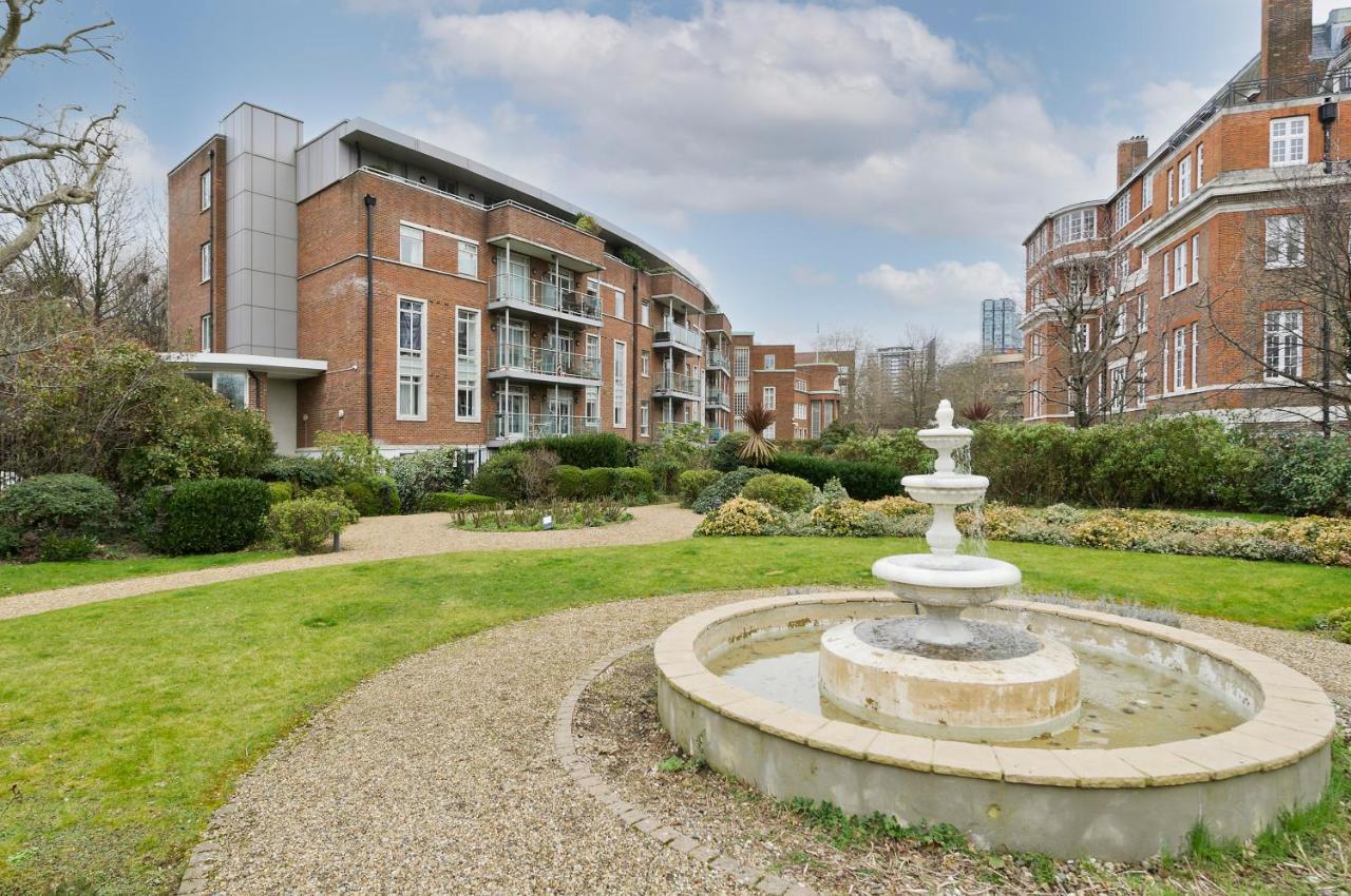 Large One Bedroom Flat With Balcony Close To The By Underthedoormat Appartement
