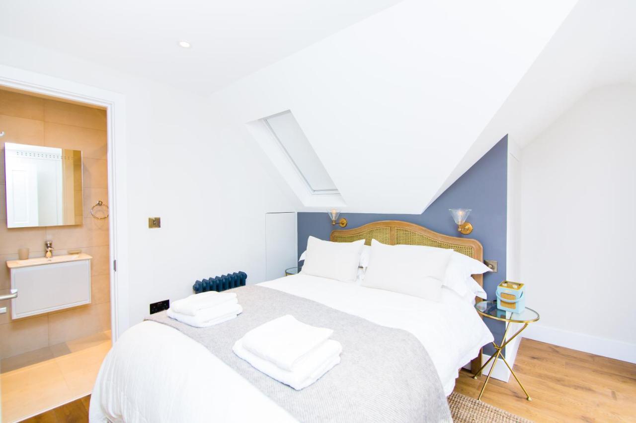 Apartment Whitfield Street London