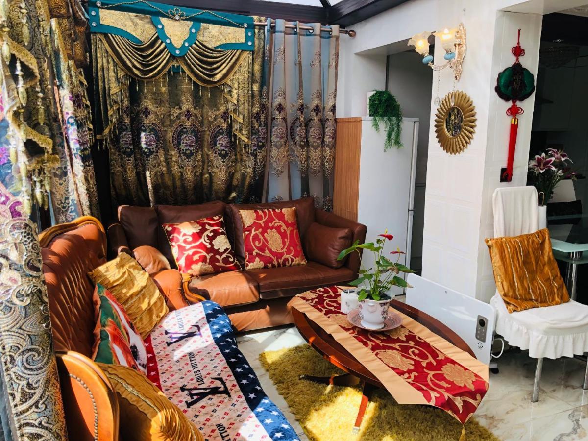 Cheerful 4 Bedroom House With Garden Free Parking Ferienhaus London