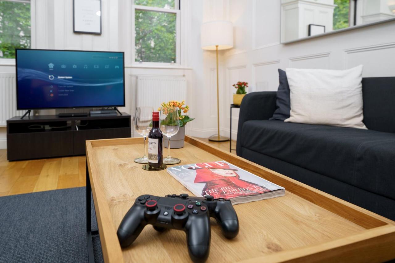 2 Bedr, 3 Beds, 1 Bath Thames, Trafalgar Sq London