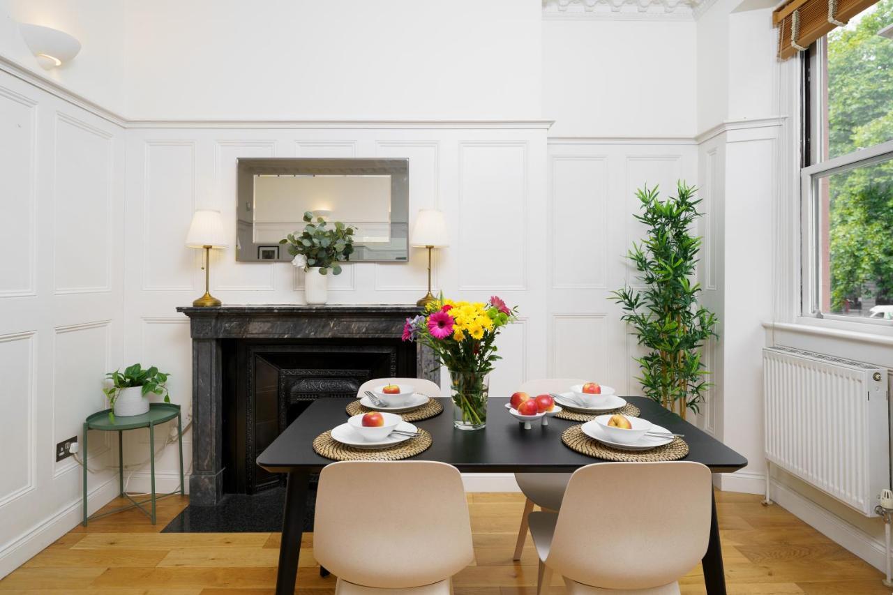 2 Bedr, 3 Beds, 1 Bath Thames, Trafalgar Sq Apartment