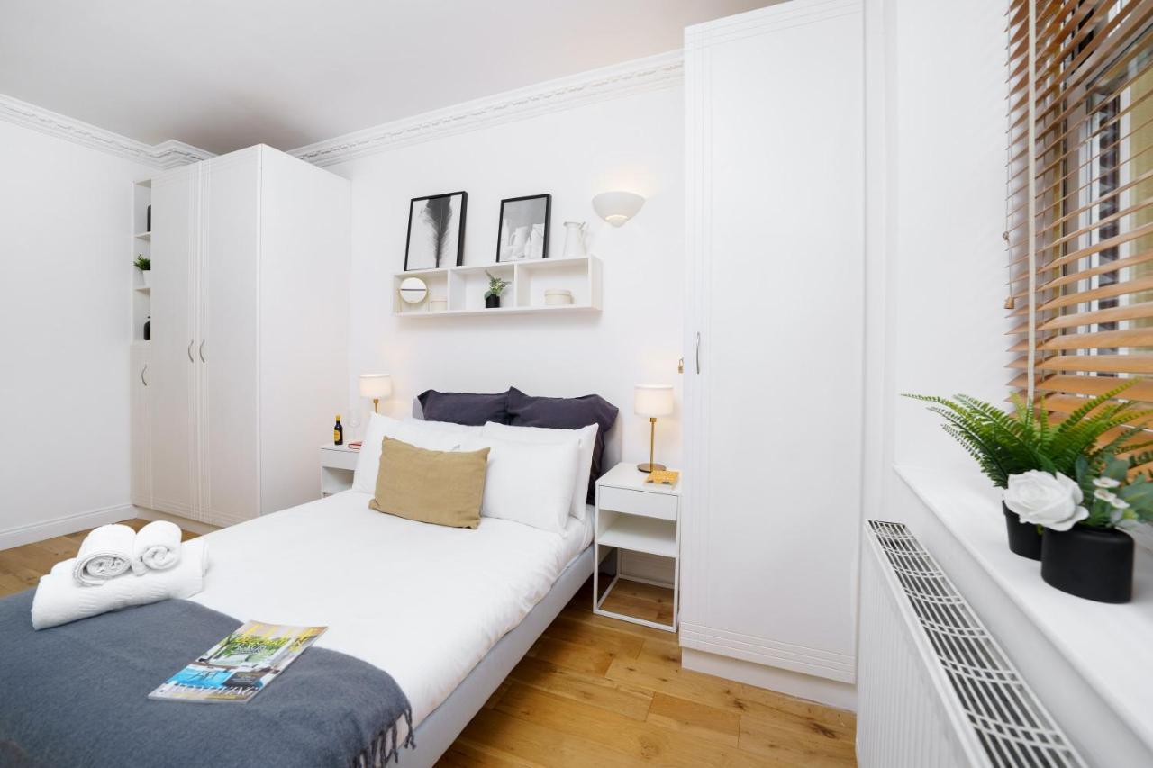 Leilighet 2 Bedr, 3 Beds, 1 Bath Thames, Trafalgar Sq London