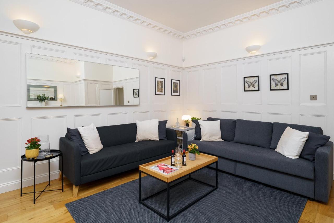 2 Bedr, 3 Beds, 1 Bath Thames, Trafalgar Sq London