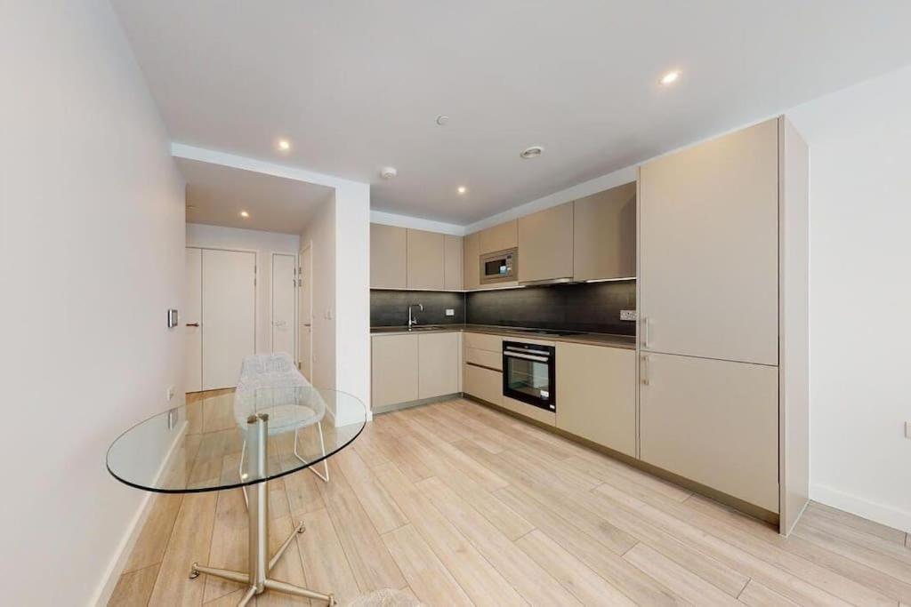 City View 1 Bedroom Flat Londen
