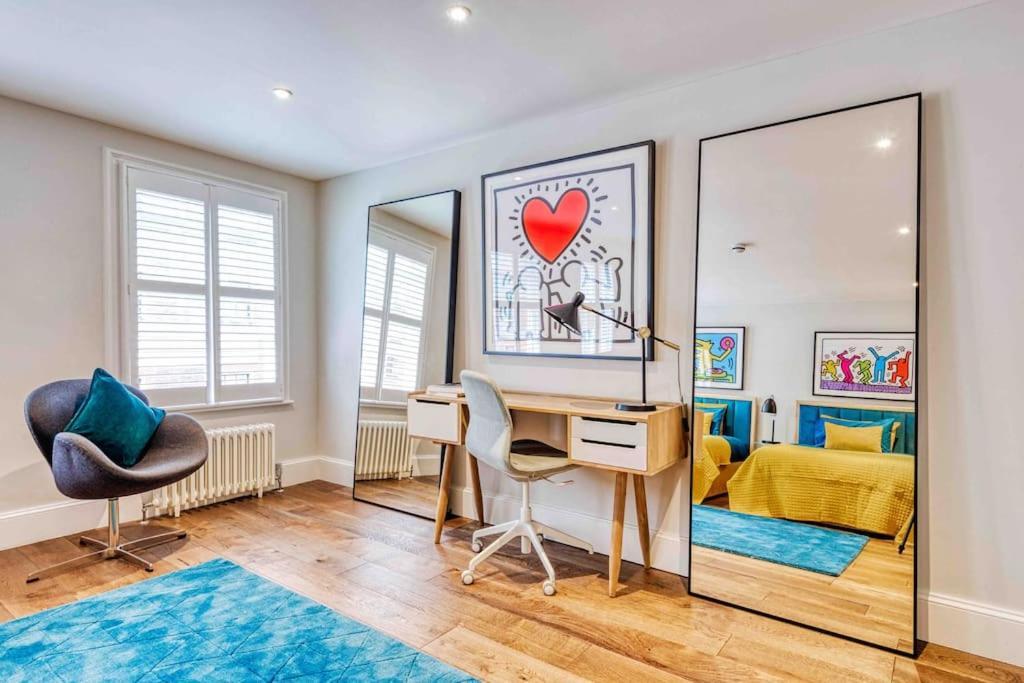 Arcore Premium Craven Street Apartment