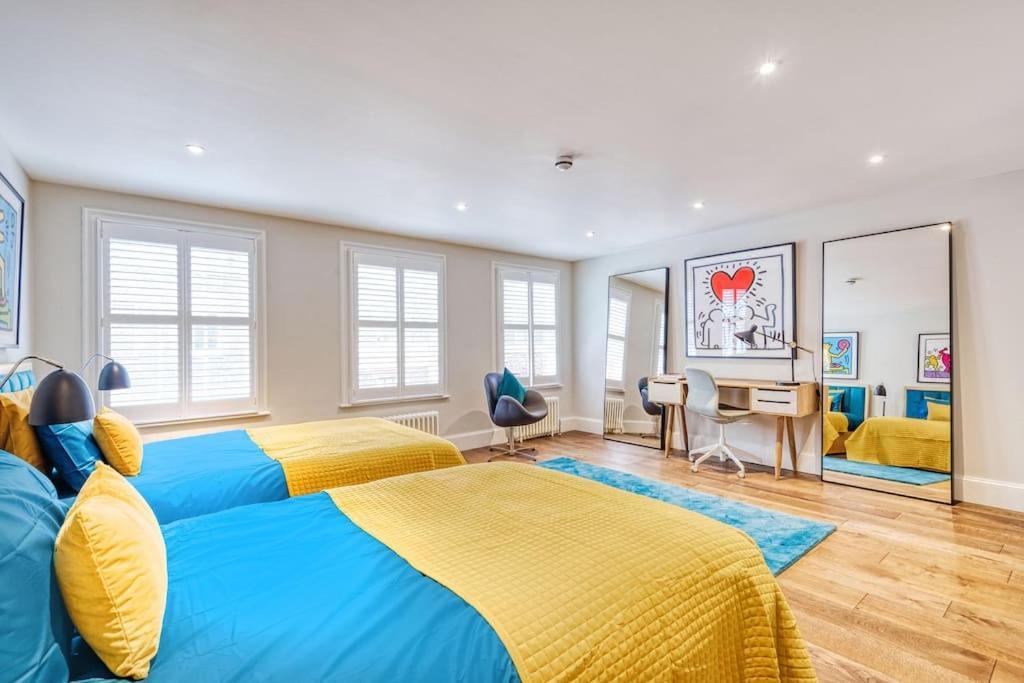 Arcore Premium Craven Street Apartment