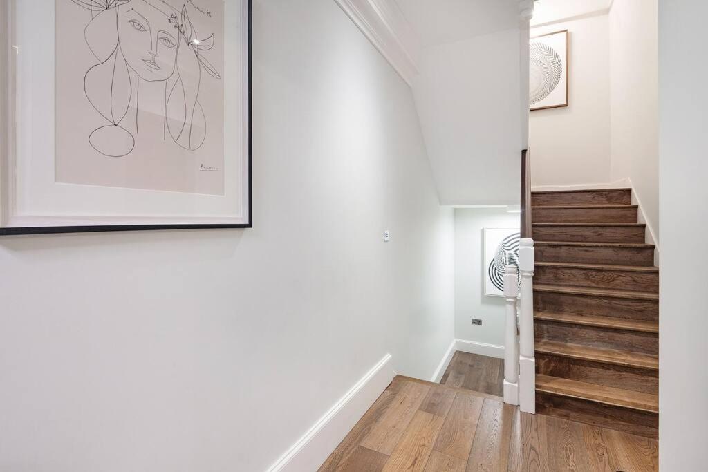 Arcore Premium Craven Street