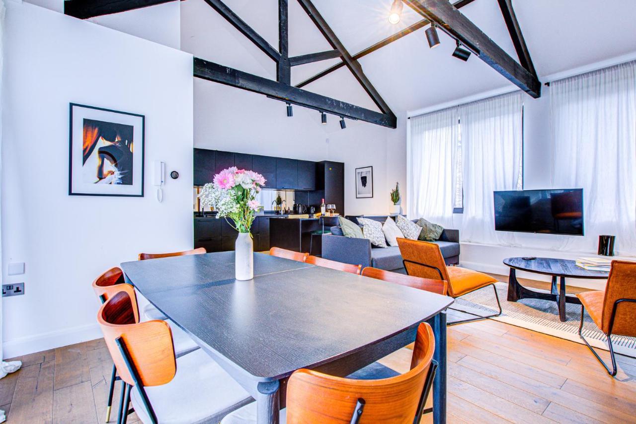 Stunning Penthouse Close To Queen's Park - Mega Fast Internet Appartement Londen