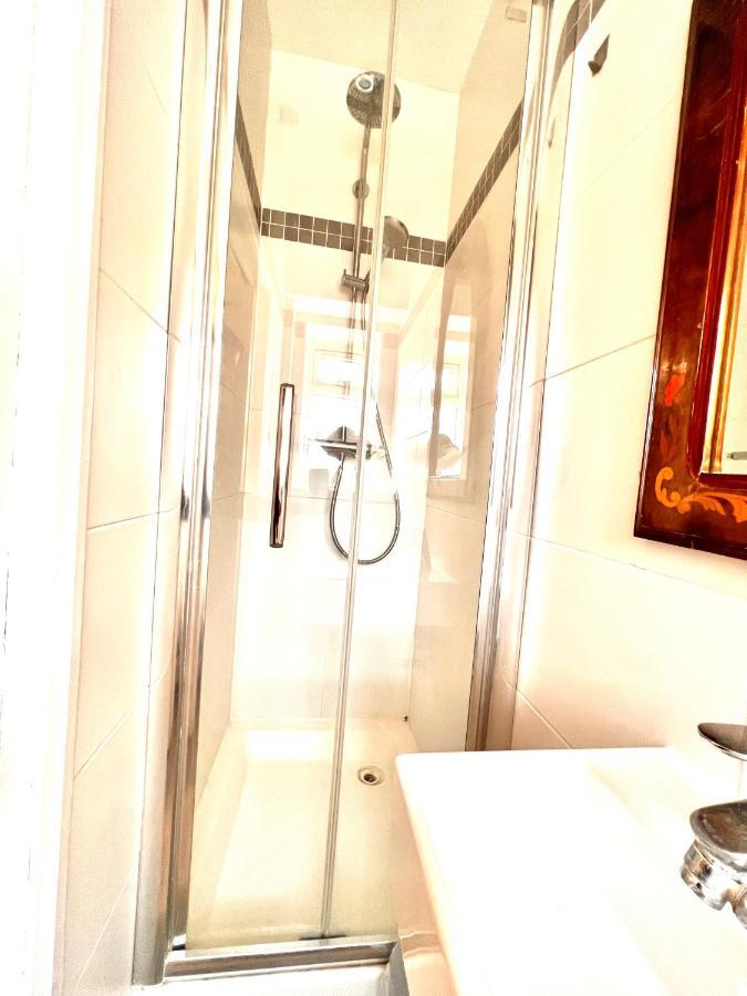 Stunning Marble Arch Apartment, 2-bedroom * London