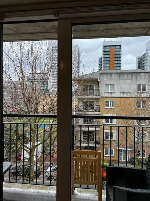 Apartment Stylish One Bedroom Flat Furnished London