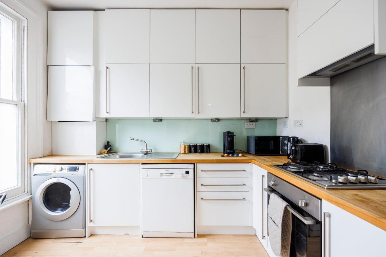 Apartment Stylish Opposite Westfields