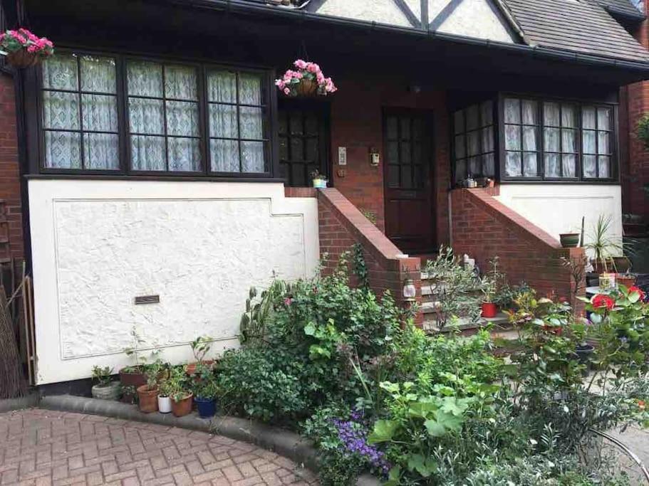 Leilighet Cosy And Stylish 1bd-limehouse London