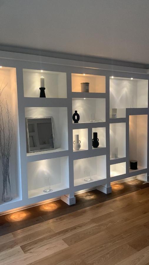 Great 5-bedroom House In Thornton Road Sleeps 14+ * Londen